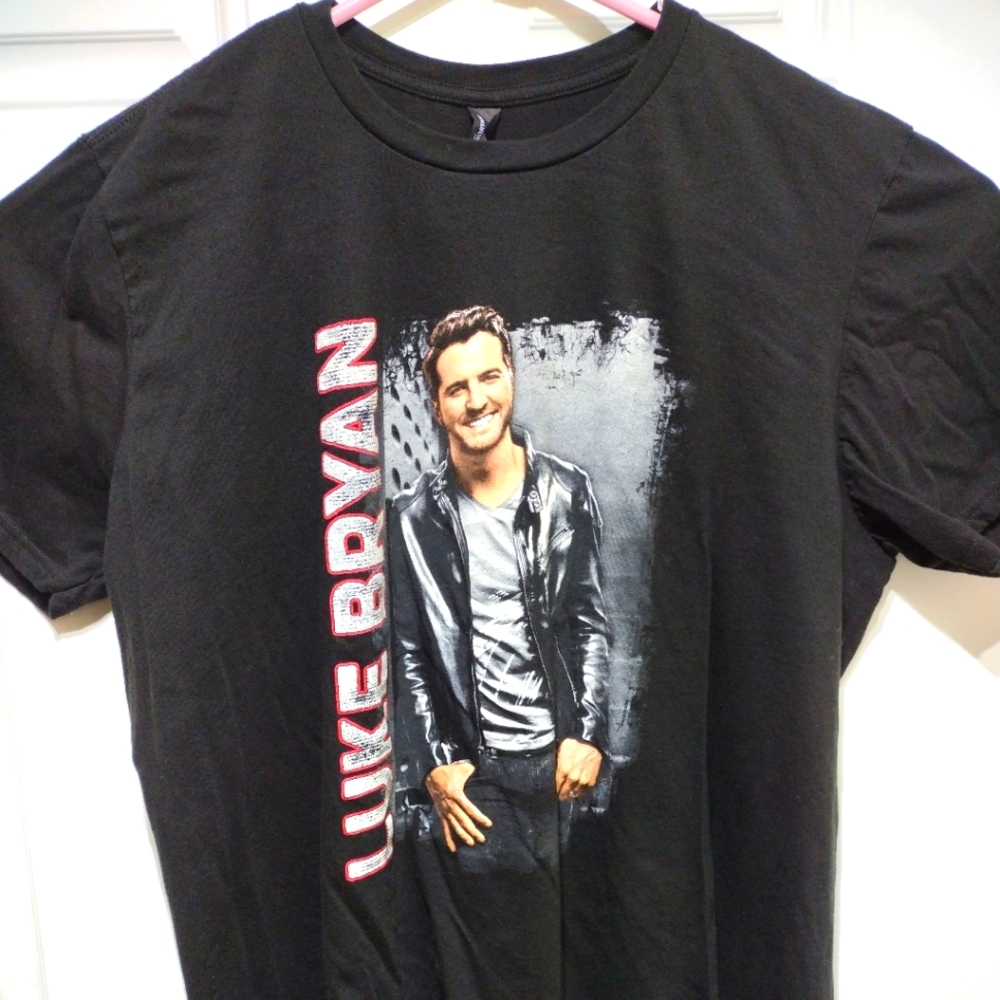 Luke Bryan "Kick the Dust Up" Tour T-shirt Size 2XL